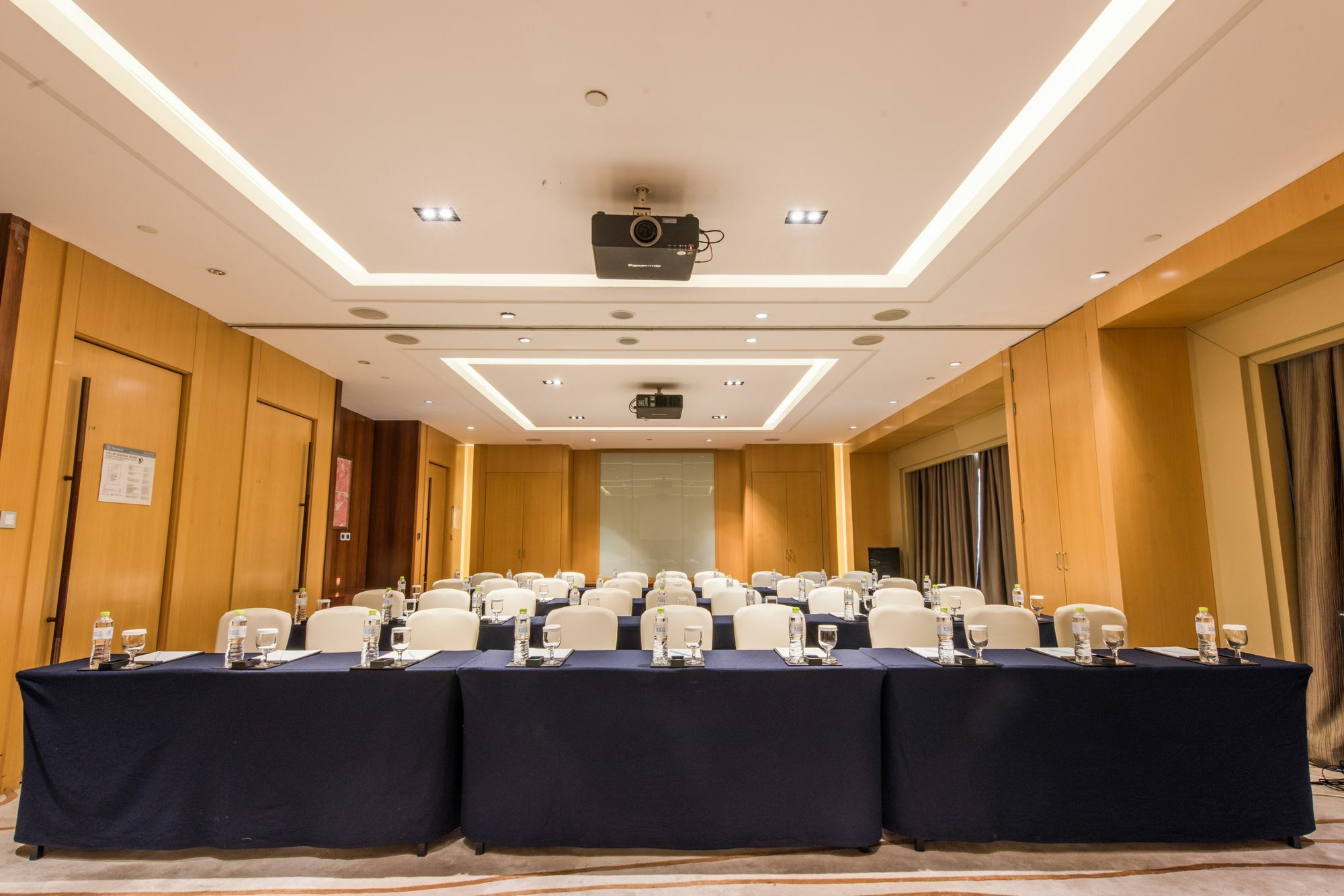 Sheraton Zhenjiang Hotel Esterno foto