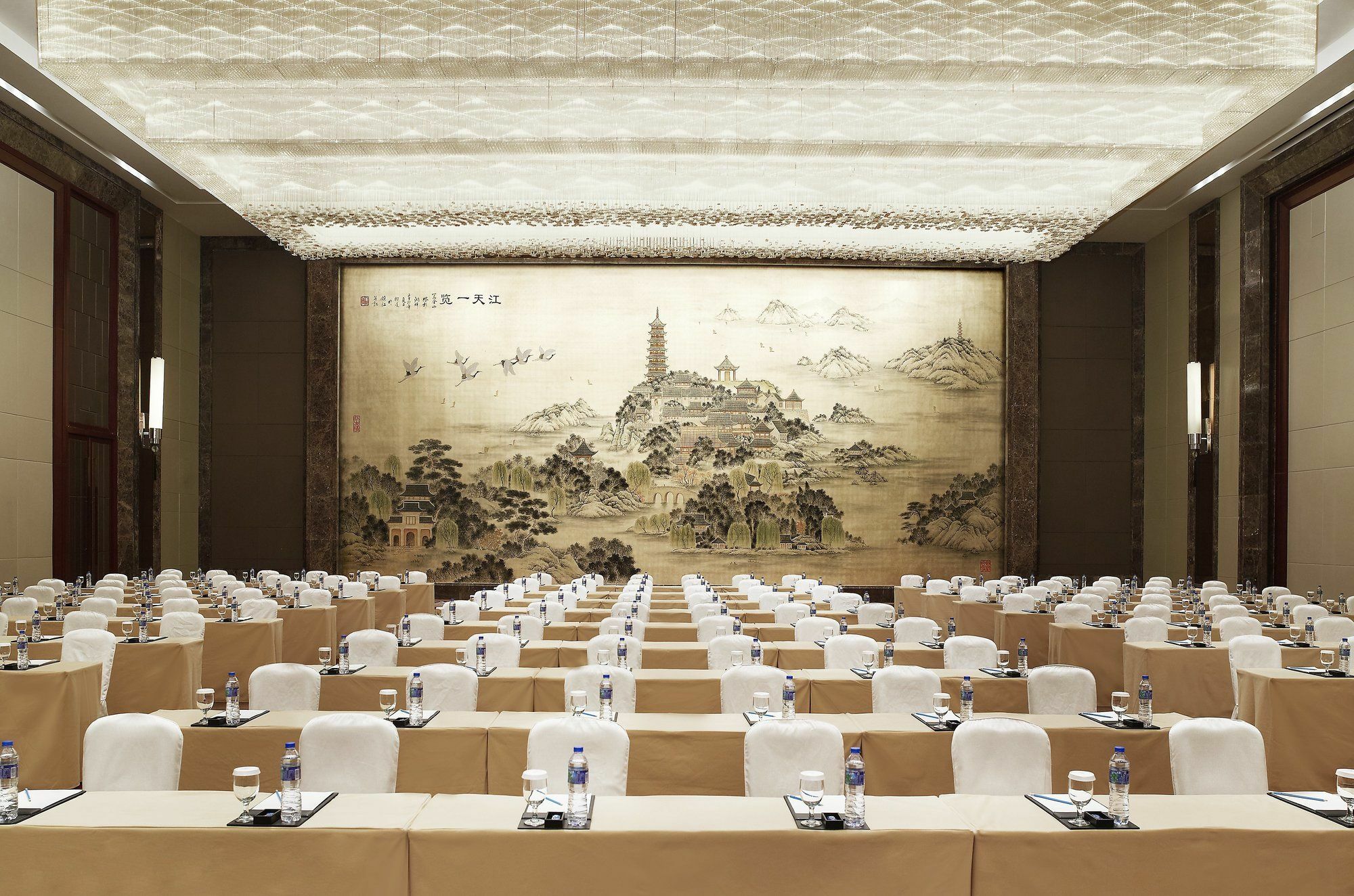 Sheraton Zhenjiang Hotel Esterno foto